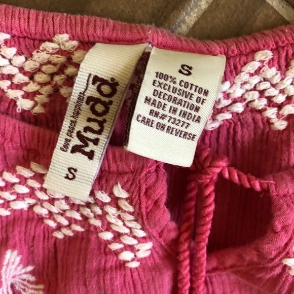 Embroidered Blouse by MUDD Size Small - Picture 5 of 6